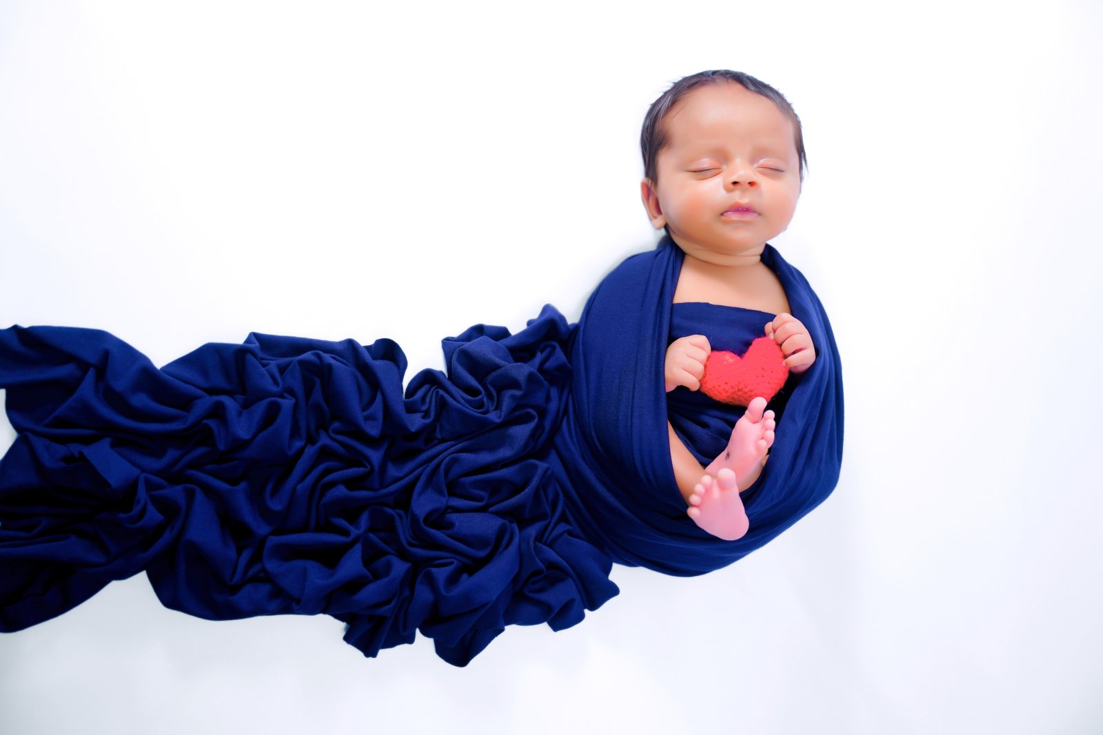 Representative newborn photography: Cozy wraps