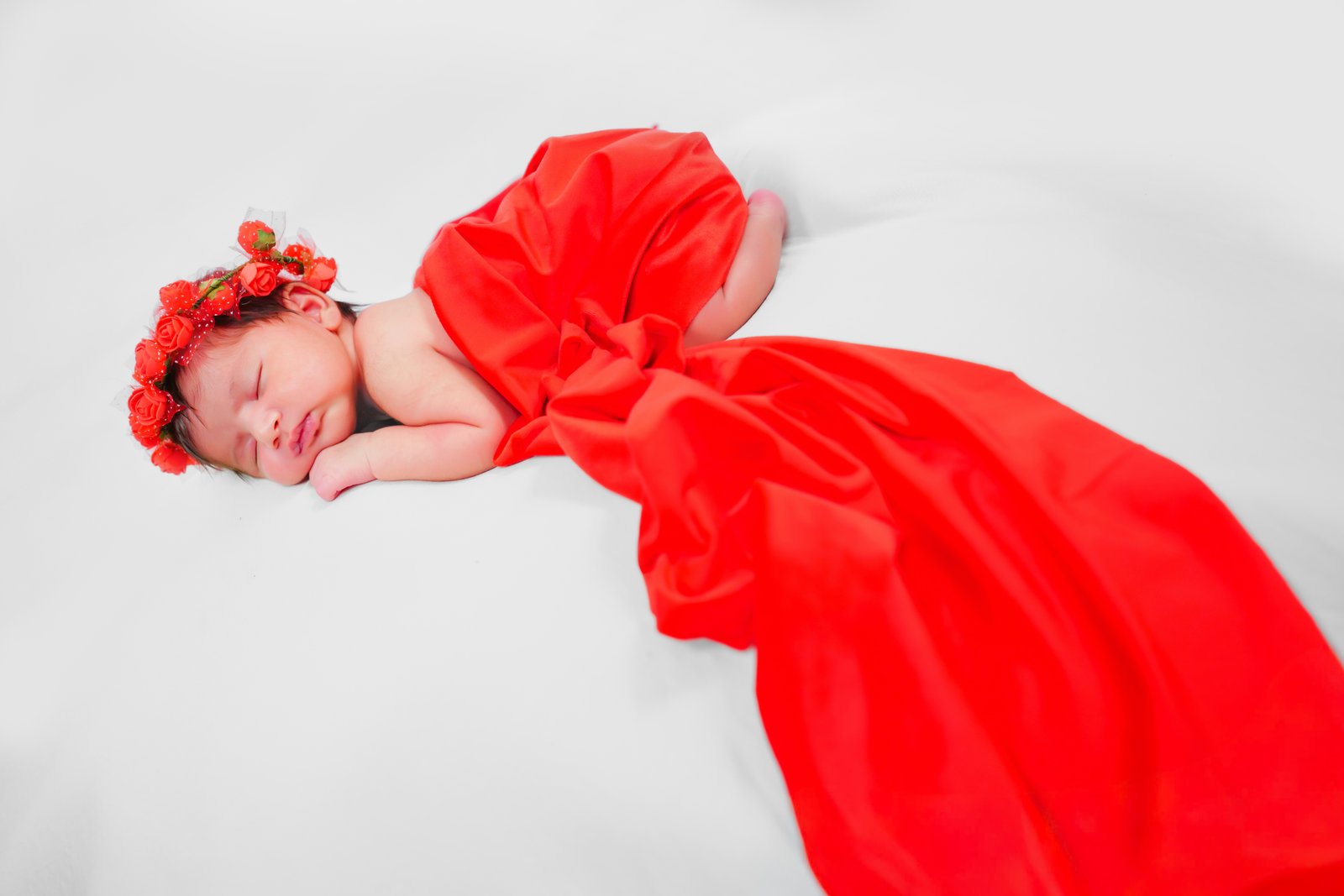 Representative newborn photography: Dreaming softly