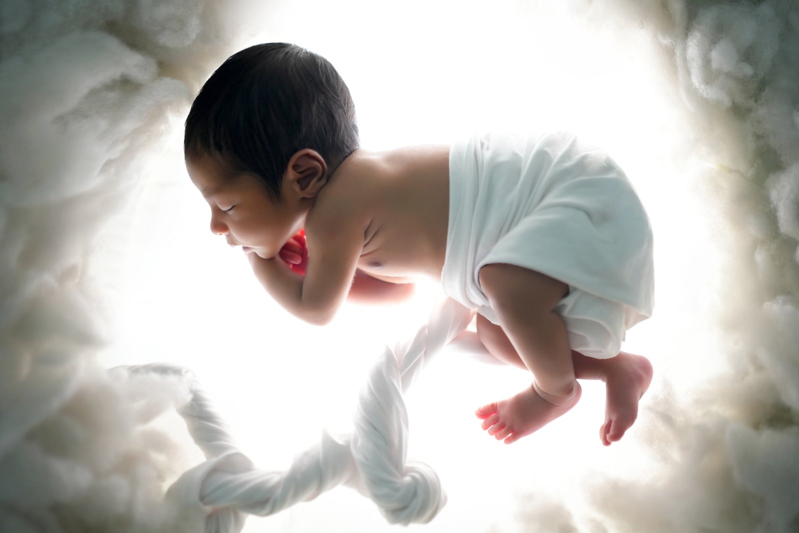 Representative newborn photography: Cloud Nine Slumber